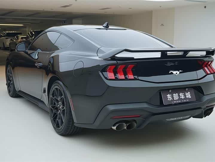 Ford Mustang 2024 2024款 2.3T EcoBoost 硬顶性能版