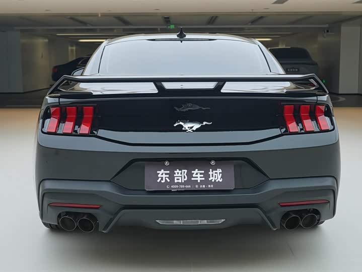 Ford Mustang 2024 2024款 2.3T EcoBoost 硬顶性能版