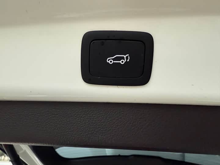 Roewe RX8 2019 2019款 30T 智联网两驱超群旗舰版