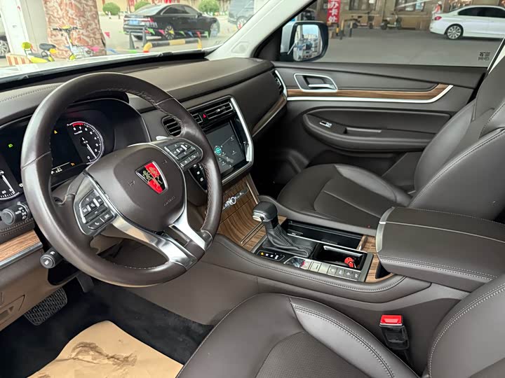 Roewe RX8 2019 2019款 30T 智联网两驱超群旗舰版