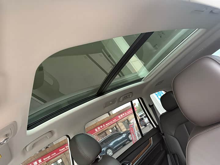 Roewe RX8 2019 2019款 30T 智联网两驱超群旗舰版