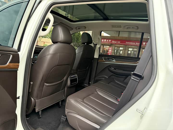 Roewe RX8 2019 2019款 30T 智联网两驱超群旗舰版