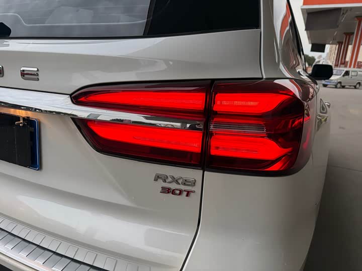 Roewe RX8 2019 2019款 30T 智联网两驱超群旗舰版