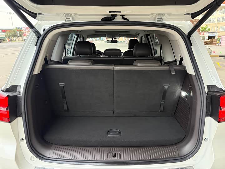 Roewe RX8 2019 2019款 30T 智联网两驱超群旗舰版