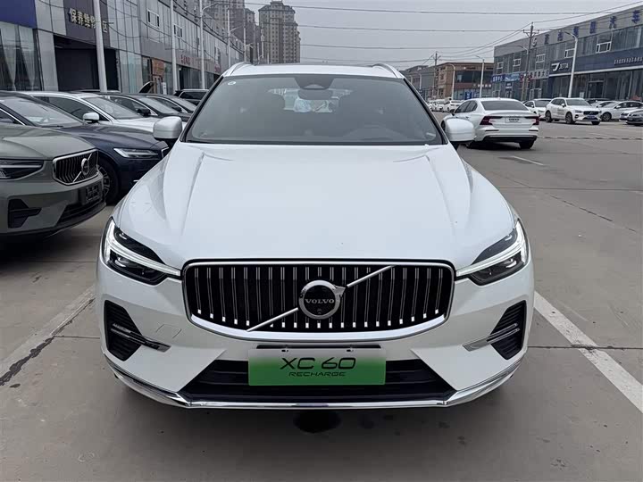Volvo XC60 Hybrid 2025 2025款 插电式混动 长续航四驱智雅豪华版
