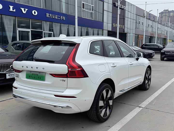 Volvo XC60 Hybrid 2025 2025款 插电式混动 长续航四驱智雅豪华版