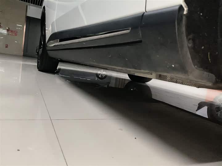 Hozon L 2024 2024款 增程 220 闪充版