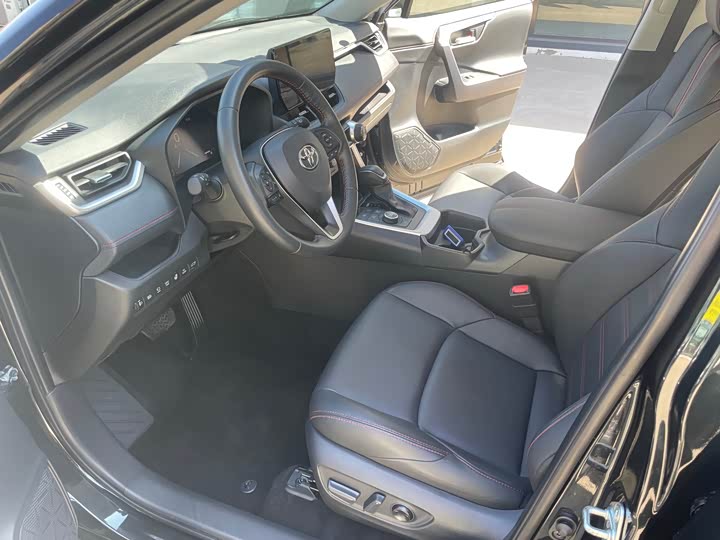 Toyota Wildlander Hybrid 2023 2023款 高性能版 2.5L 四驱激擎版