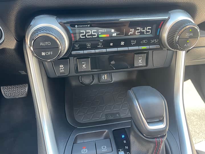 Toyota Wildlander Hybrid 2023 2023款 高性能版 2.5L 四驱激擎版