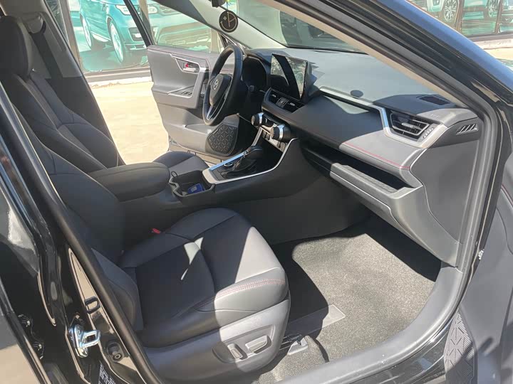 Toyota Wildlander Hybrid 2023 2023款 高性能版 2.5L 四驱激擎版