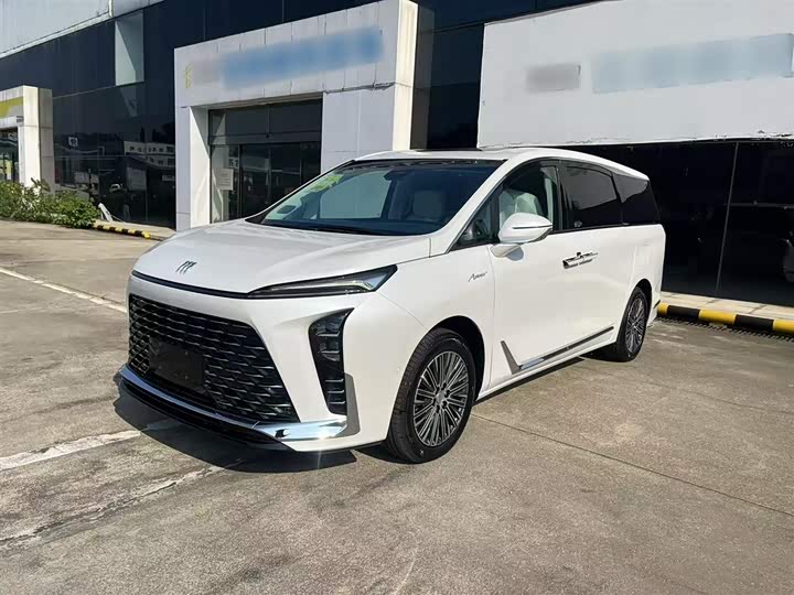 Buick GL8 Hybrid 2024 2024款 陆尊 奢享版 6座