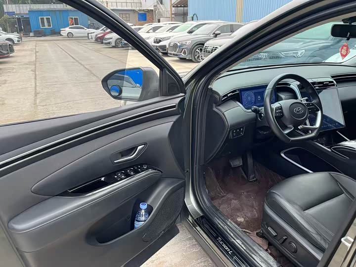 Hyundai Tucson L 2023 2023款 途胜L 1.5T 自动两驱LUX尊贵版