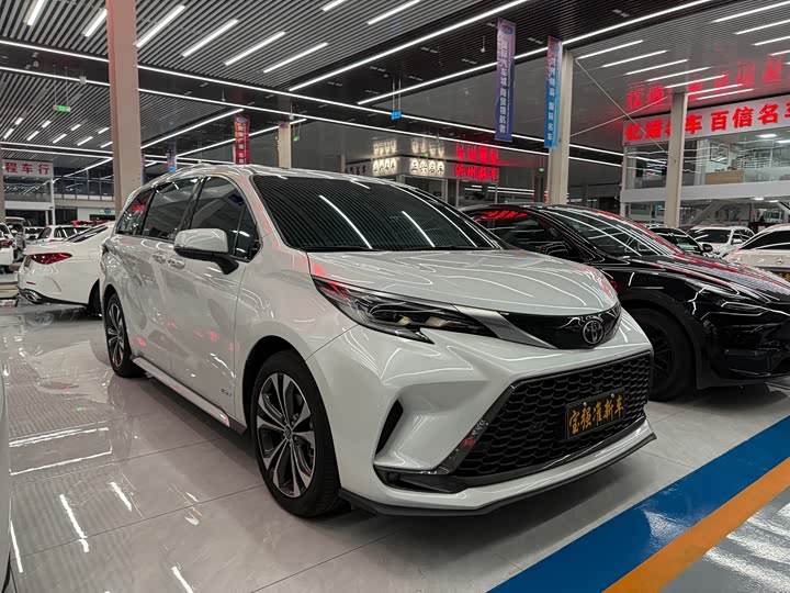 Toyota Granvia 2024 2024款 2.5L混动 尊贵PLUS版