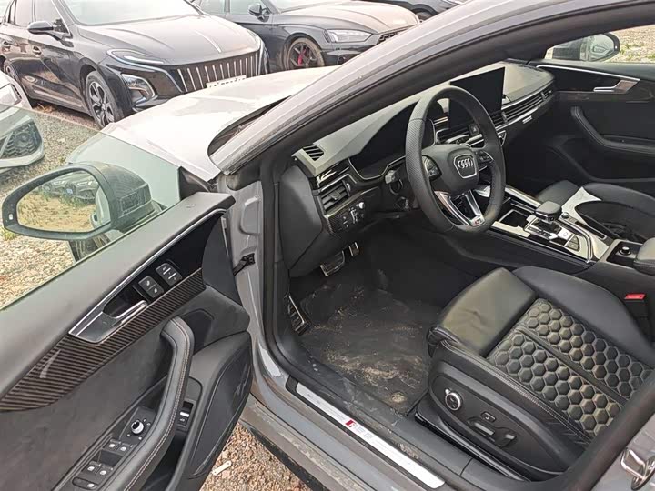 Audi RS 5 2023 2023款 RS 5 2.9T Sportback 暗金版