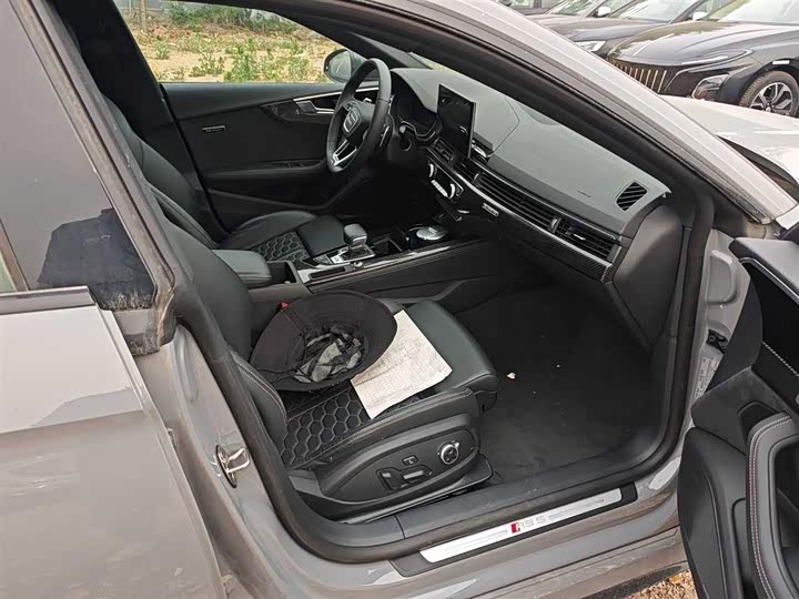 Audi RS 5 2023 2023款 RS 5 2.9T Sportback 暗金版