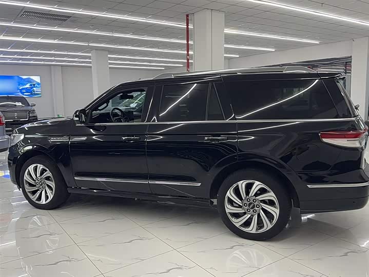 Lincoln Navigator 2022 2022款 3.5T 尊耀版