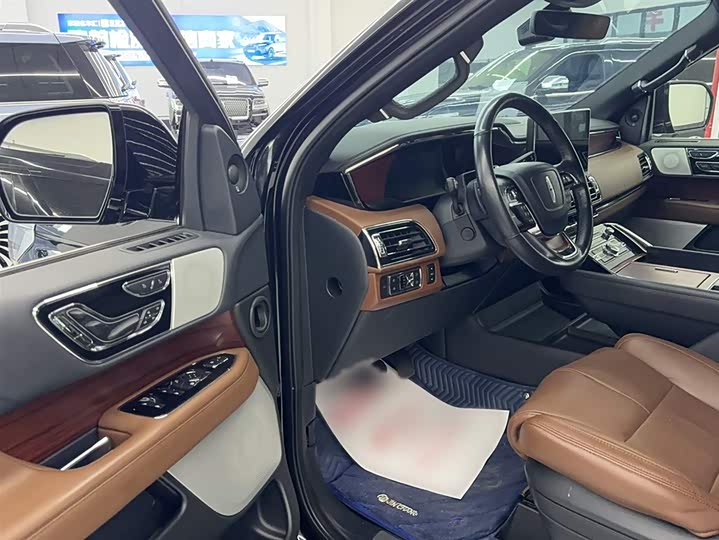 Lincoln Navigator 2022 2022款 3.5T 尊耀版
