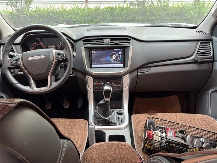 Maxus T70 2020 2020款 2.0T柴油手动四驱澳洲版长箱高底盘