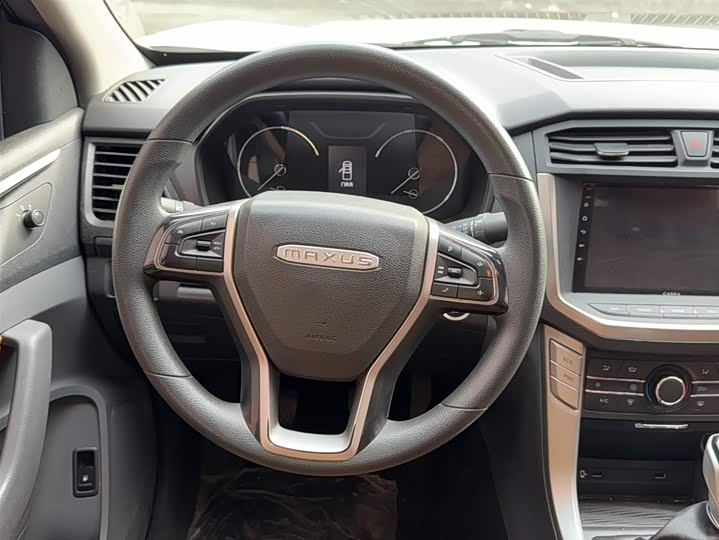 Maxus T70 2020 2020款 2.0T柴油手动四驱澳洲版长箱高底盘
