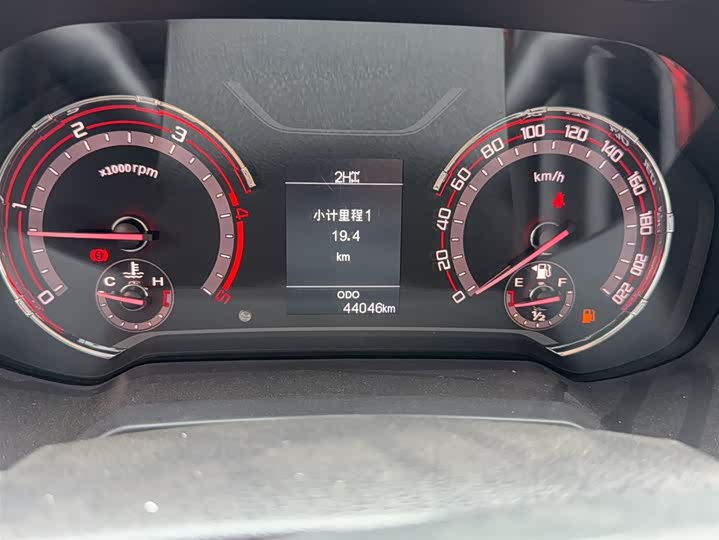 Maxus T70 2020 2020款 2.0T柴油手动四驱澳洲版长箱高底盘