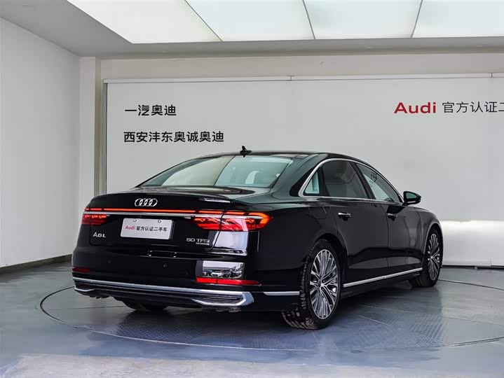 Audi A8 2025 2025款 A8L 50 TFSI quattro 臻选型