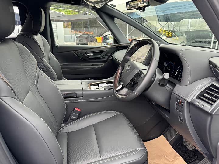 Toyota Alphard 2024 2024款 双擎 2.5L 臻享版