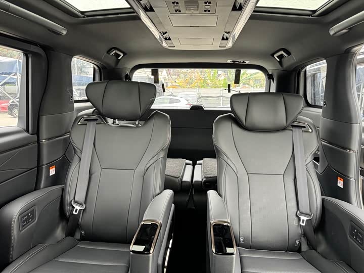 Toyota Alphard 2024 2024款 双擎 2.5L 臻享版