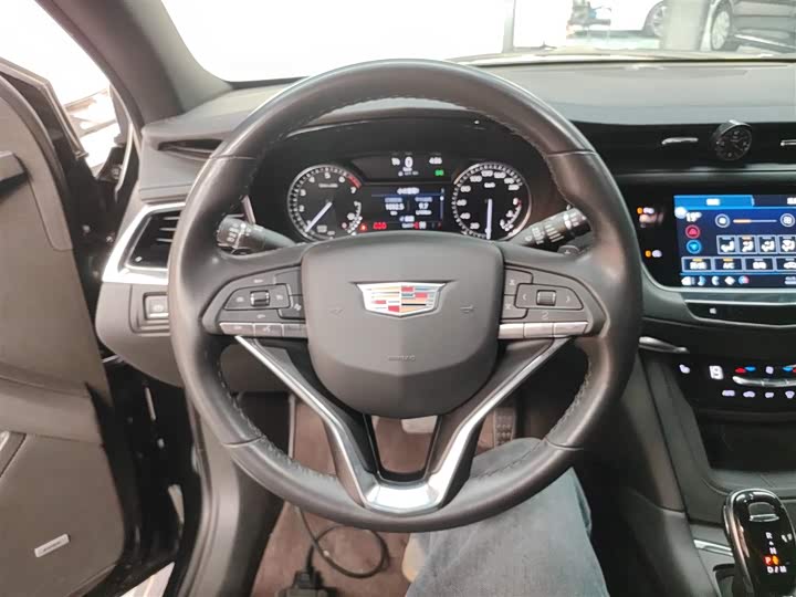 Cadillac XT6 2022 2022款 2.0T 七座四驱风尚型