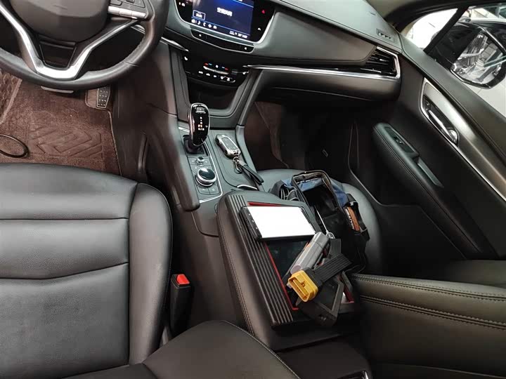 Cadillac XT6 2022 2022款 2.0T 七座四驱风尚型