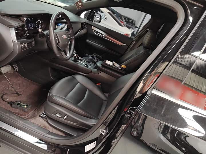 Cadillac XT6 2022 2022款 2.0T 七座四驱风尚型