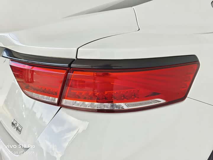 Geely Emgrand GT 2021 2021款 1.8T 领航版+