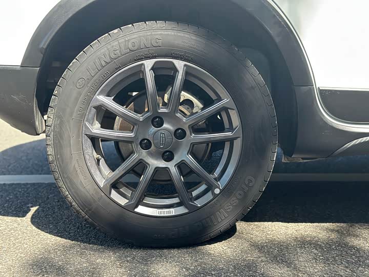 Geely Vision X3 2021 2021款 PRO 1.5L CVT尊贵型