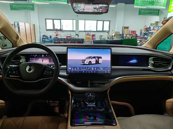 Denza D9 2025 2025款 DM-i 智驾版 1020 四驱旗舰型