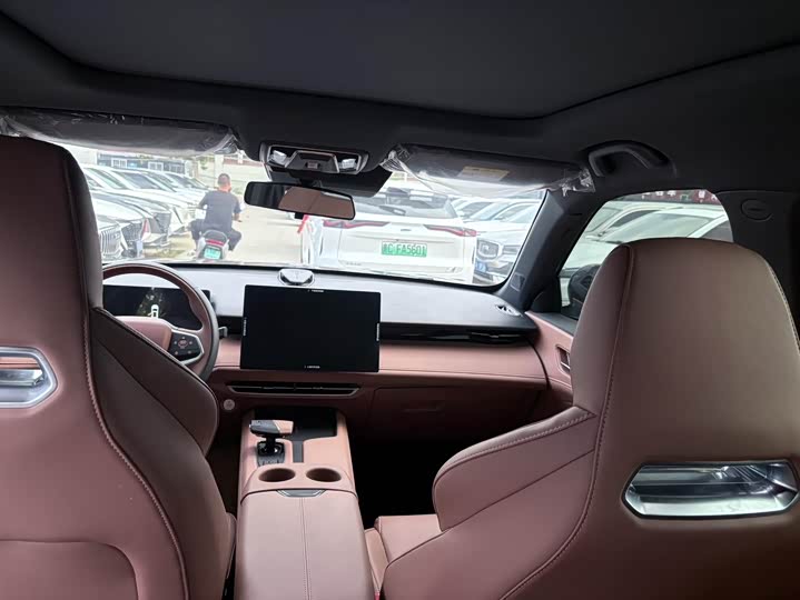 Changan UNI-Z Hybrid 2024 2024款 蓝鲸智电iDD 125km 卓越型