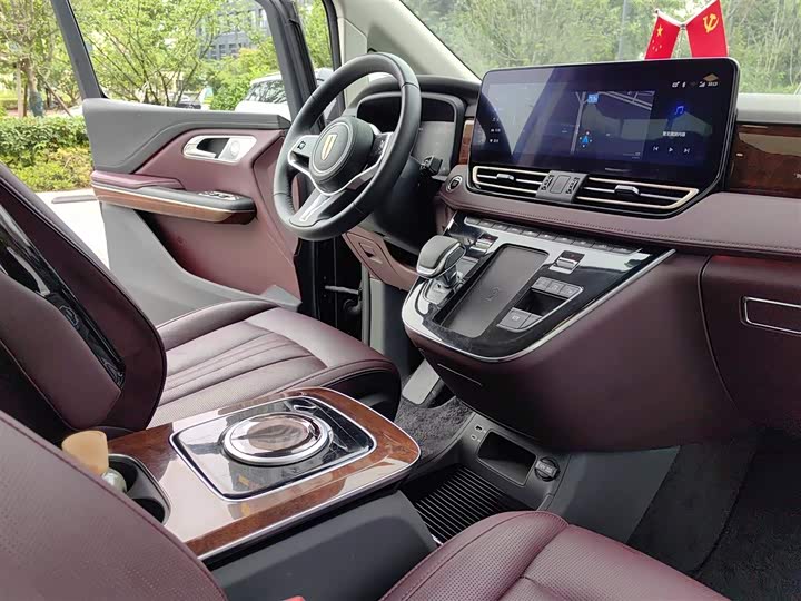 Hongqi HQ9 2023 2023款 2.0T 智联旗享版