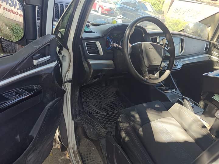 Dongfeng Forthing Lingzhi M5 EV 2022 2022款 普通版 基本型 7座