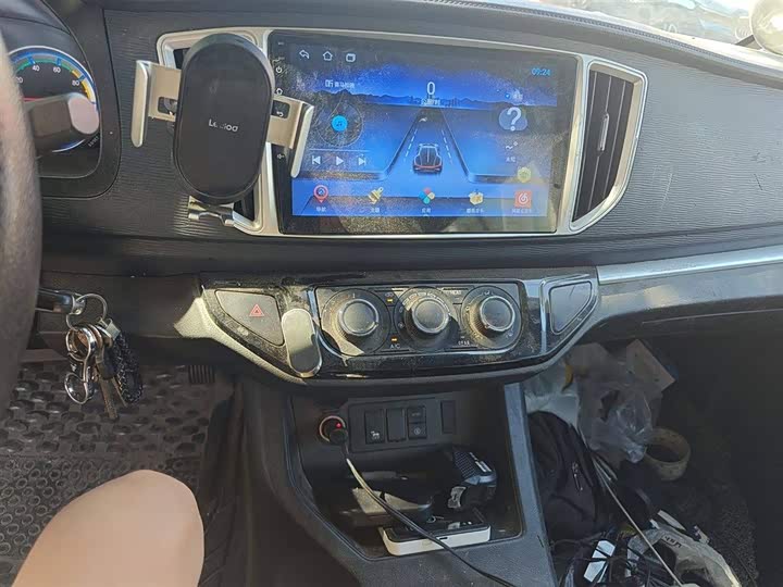 Dongfeng Forthing Lingzhi M5 EV 2022 2022款 普通版 基本型 7座