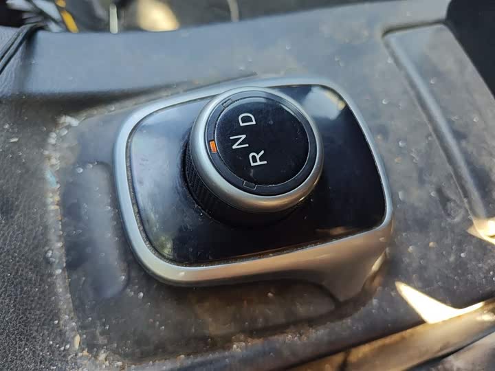 Dongfeng Forthing Lingzhi M5 EV 2022 2022款 普通版 基本型 7座