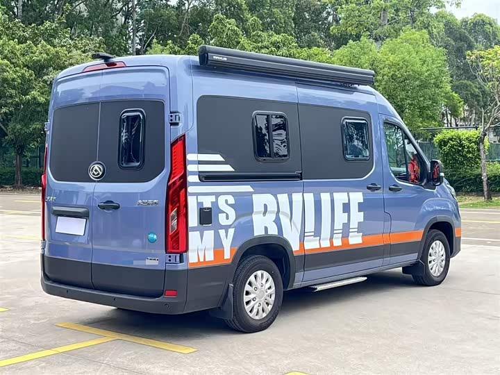 Maxus V90 RV 2021 2021款 2.0T旅行家V90自行式B型房车旗舰版