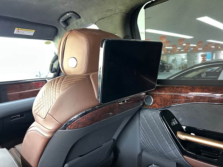 Hongqi LS7 (Guoyao) 2022 2022款 4.0T 尊爵旗舰版 4座