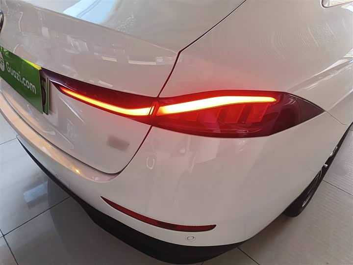 Roewe D7 2025 2025款 DMH 125km 世界冠军卓越版