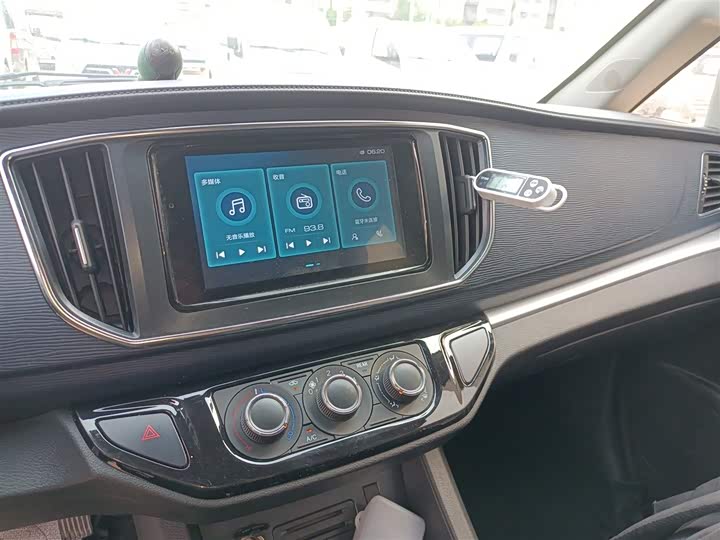 Dongfeng Forthing Lingzhi M5 2023 2023款 M5L 1.6L 舒适型 7座