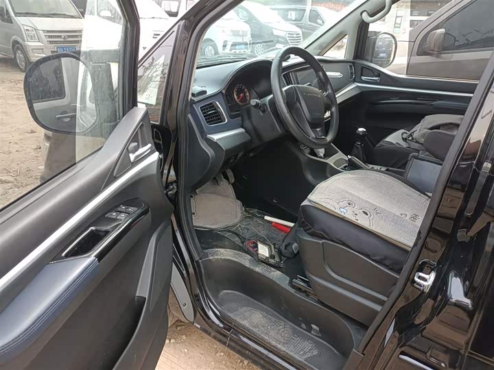 Dongfeng Forthing Lingzhi M5 2023 2023款 M5L 1.6L 舒适型 7座