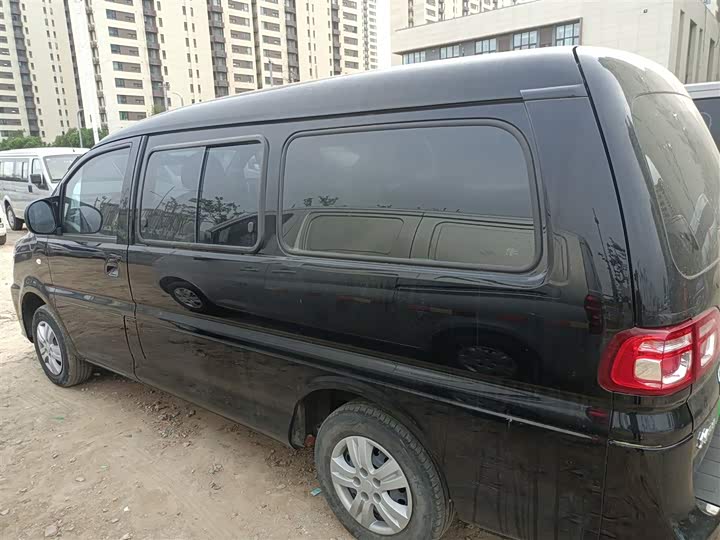 Dongfeng Forthing Lingzhi M5 2023 2023款 M5L 1.6L 舒适型 7座