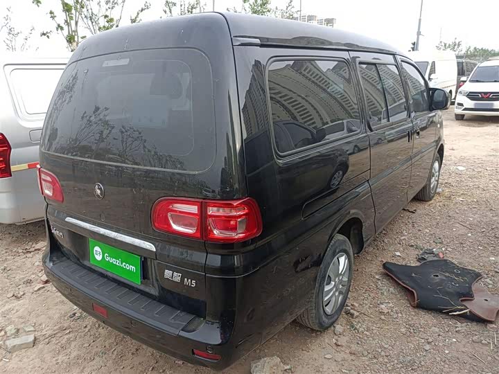 Dongfeng Forthing Lingzhi M5 2023 2023款 M5L 1.6L 舒适型 7座