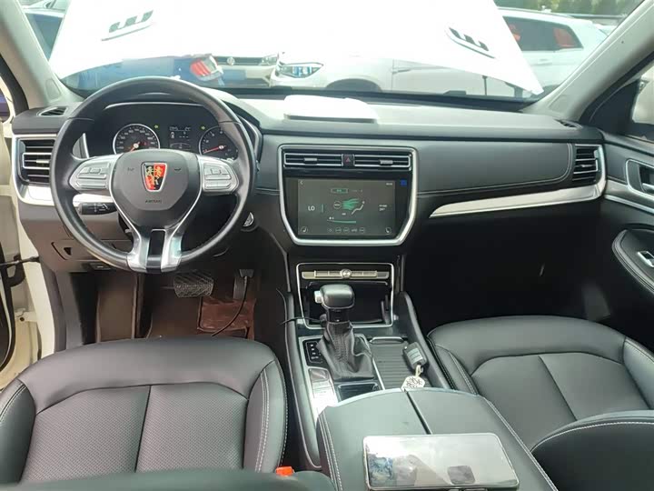 Roewe RX8 2019 2019款 30T 两驱超群旗舰版