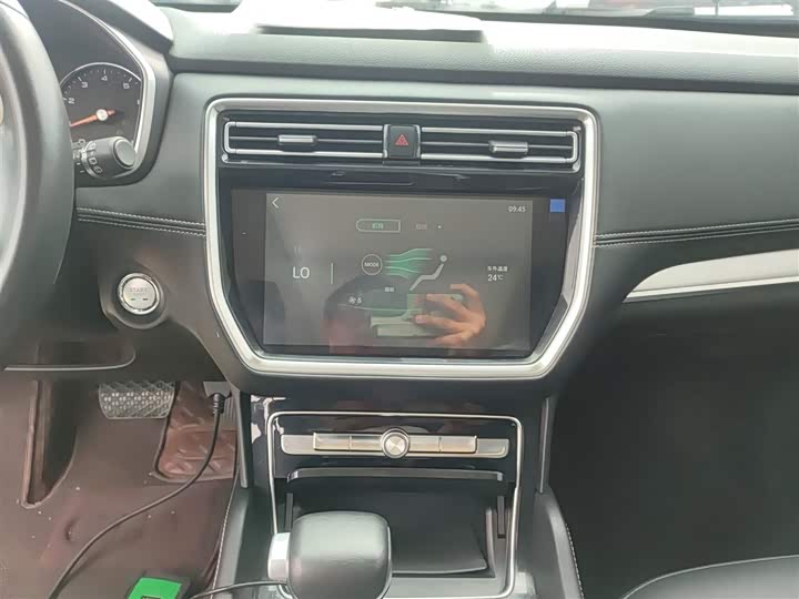 Roewe RX8 2019 2019款 30T 两驱超群旗舰版