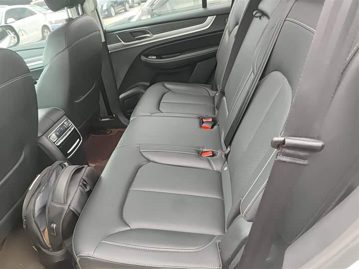 Roewe RX8 2019 2019款 30T 两驱超群旗舰版