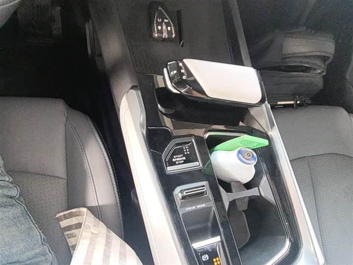 Changan UNI-T 2023 2023款 第二代 1.5T 尊贵型