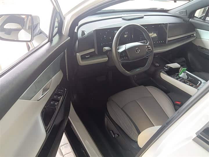 Changan UNI-T 2023 2023款 第二代 1.5T 尊贵型